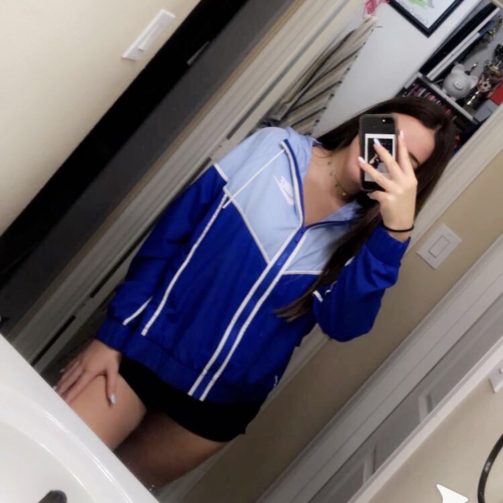 Nike wind breaker